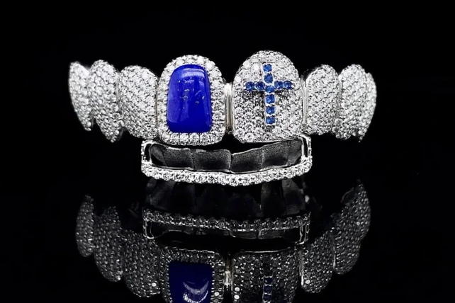 Grillz valioso da cantora Madonna.